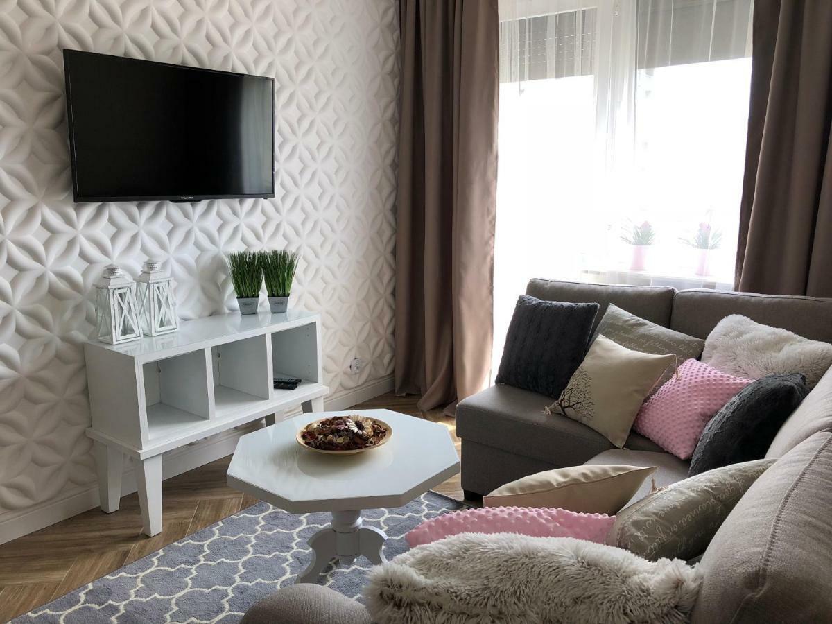 Family & Business Elegant Apartments Ul Warszawska - 2 Bedroom, Balcony, Parking Кельце Экстерьер фото
